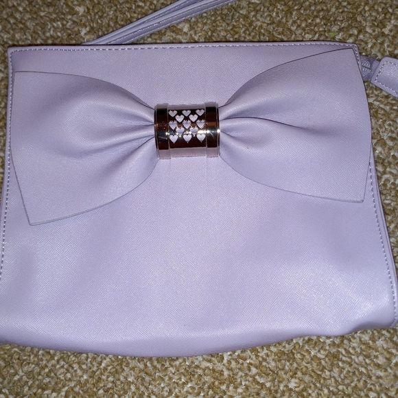 BETSEY JOHNSON PURSE - Picture 2 of 11